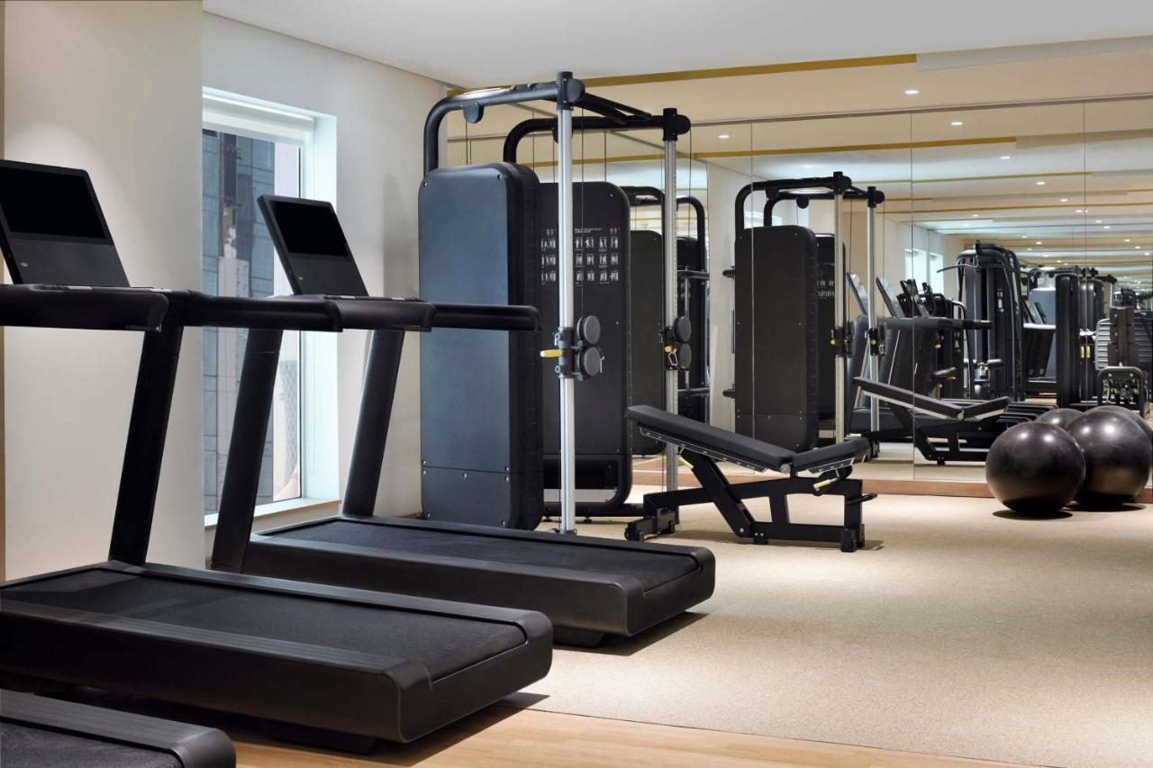 Element By Westin City Center 多哈 外观 照片 The gym at The Dorchester