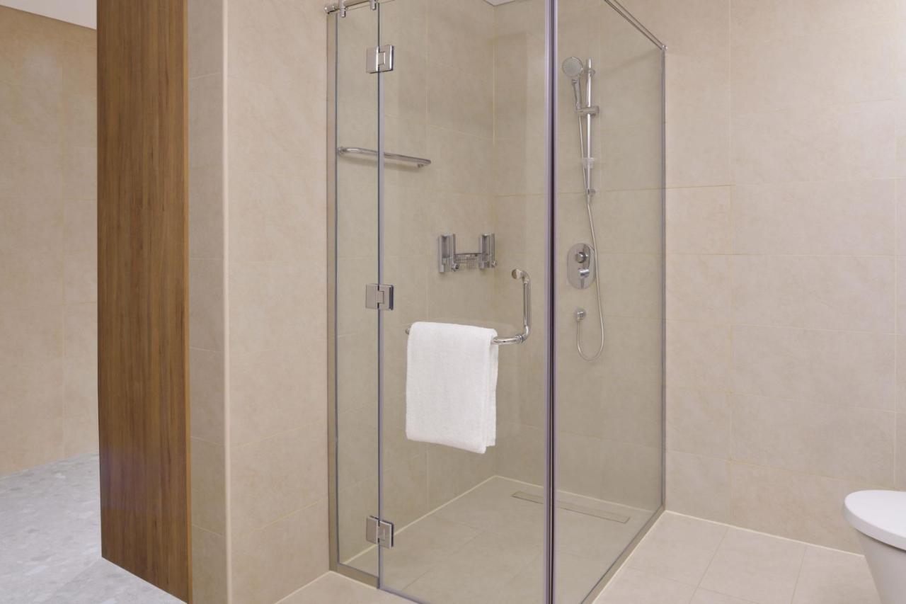 Element By Westin City Center 多哈 外观 照片 A shower enclosure